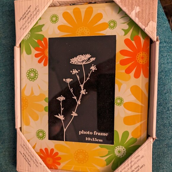 Brand New - Modern All Glass Picture Frame NWT - Picture 1 of 1
